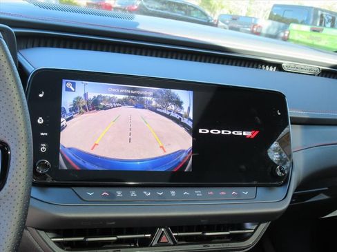 Used 2025 Dodge Charger R/T w/ Sun & Sound Package image 21