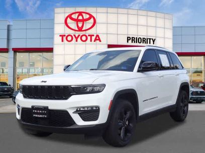 Used 2023 Jeep Grand Cherokee Limited w/ Black Appearance Package