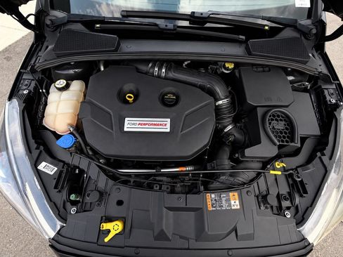 Used 2017 Ford Focus RS AWD/4WD image 52