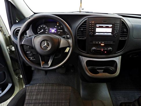 Used 2019 Mercedes-Benz Metris image 17
