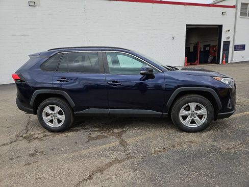 Used 2020 Toyota RAV4 XLE w/ All Weather Liner Package AWD/4WD image 12