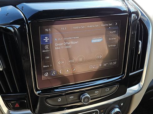 Used 2022 Chevrolet Traverse Premier image 18