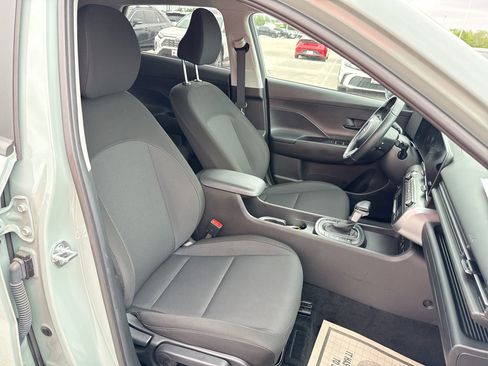 Used 2025 Hyundai Kona SEL FWD image 24