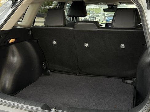 Used 2022 Toyota Corolla Cross XLE w/ Convenience Package FWD image 29