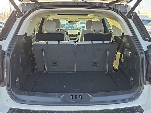 Used 2025 Ford Explorer Active w/ Active Comfort Package image 68