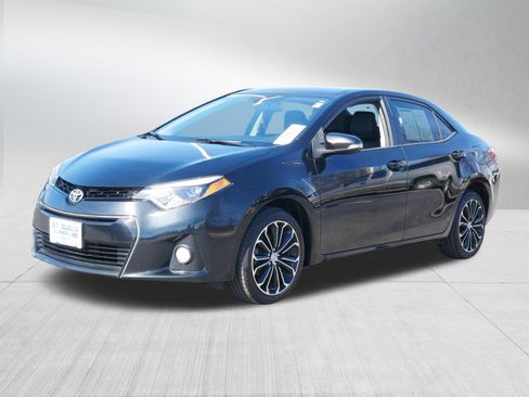 Used 2015 Toyota Corolla S image 3