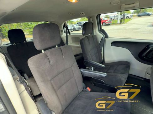 Used 2014 Dodge Grand Caravan SE w/ Quick Order Package 29E SE FWD image 16