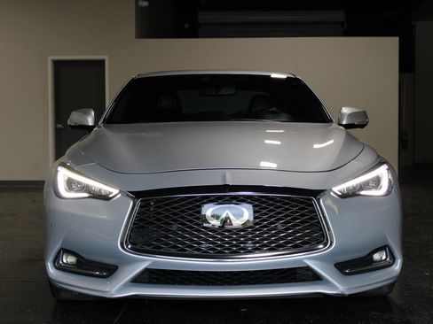 Used 2017 INFINITI Q60 3.0t w/ Premium Plus Package 3.0T RWD image 9