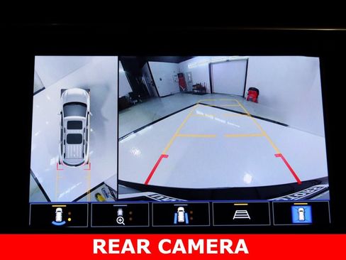 Used 2023 Buick Enclave Avenir w/ Avenir Technology Package image 21