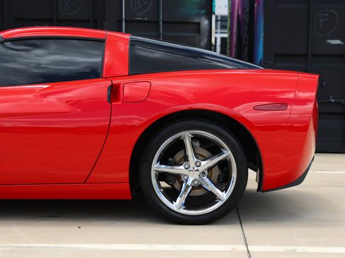 Used 2012 Chevrolet Corvette Coupe RWD image 25