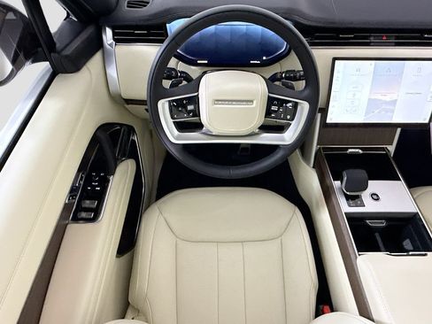 New 2026 Land Rover Range Rover Long Wheelbase SE AWD/4WD image 10