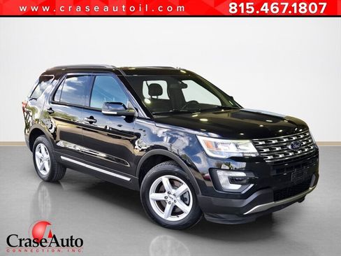 Used 2016 Ford Explorer XLT w/ Equipment Group 202A AWD/4WD image 1