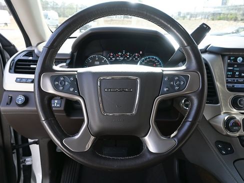 Used 2019 GMC Yukon Denali w/ Open Road Package image 2