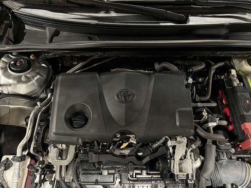 Used 2018 Toyota Camry LE FWD image 11