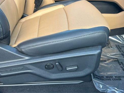 New 2026 Ford F250 Lariat w/ Lariat Premium Package image 18