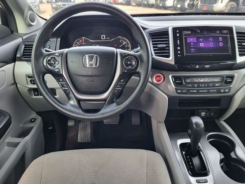 Used 2018 Honda Pilot EX image 15