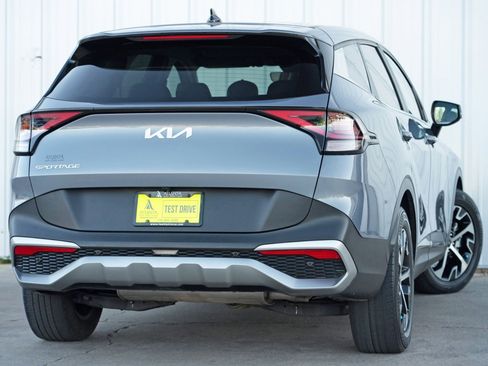 Used 2023 Kia Sportage EX image 4