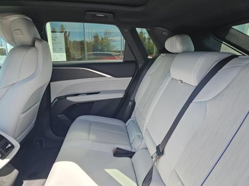 Certified 2024 Cadillac Lyriq Luxury AWD/4WD image 20