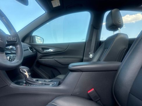 Used 2024 Chevrolet Equinox Premier FWD image 37