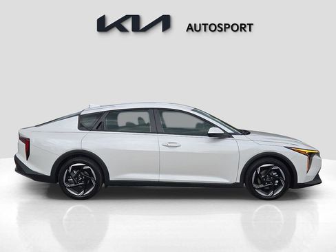 New 2025 Kia K4 EX image 7