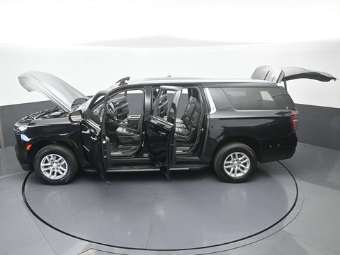Used 2024 Chevrolet Suburban LT RWD image 72
