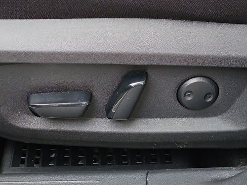 Certified 2023 Nissan Rogue SV image 26