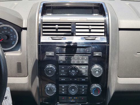 Used 2012 Ford Escape Limited AWD/4WD image 16