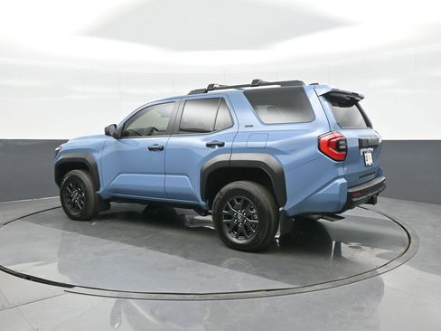 Used 2025 Toyota 4Runner SR5 image 5