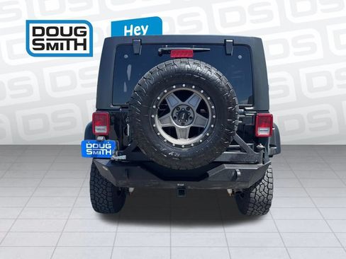 Used 2017 Jeep Wrangler Unlimited Rubicon w/ Cold Weather Group AWD/4WD image 26