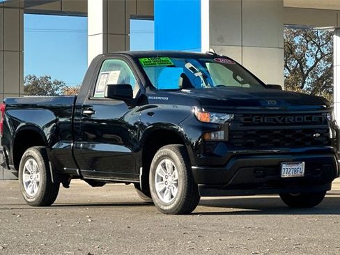 Used 2025 Chevrolet Silverado 1500 W/T w/ Trailering Package image 2