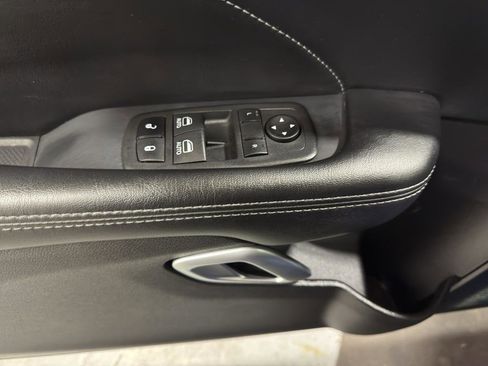 Used 2022 Dodge Challenger R/T Scat Pack RWD image 9