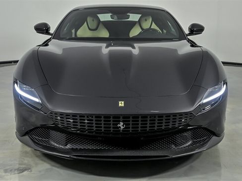 Used 2021 Ferrari Roma RWD image 4