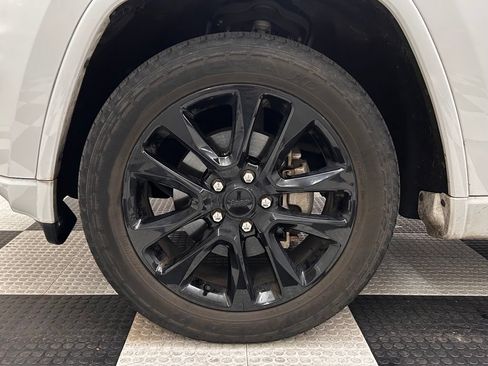 Certified 2020 Jeep Grand Cherokee Altitude AWD/4WD image 8