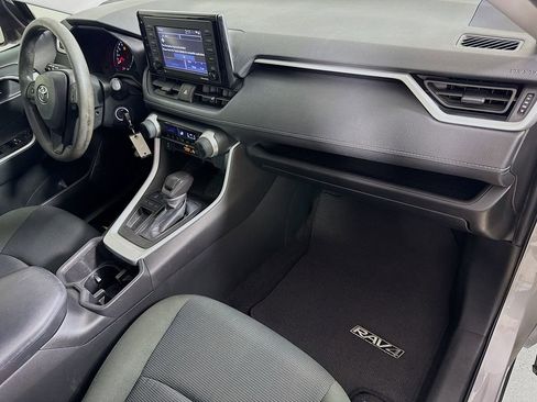 Certified 2022 Toyota RAV4 LE FWD image 29