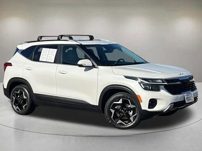 Used 2025 Kia Seltos EX w/ EX Sunroof Package