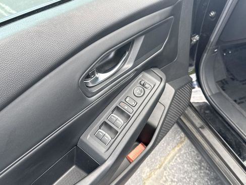 Used 2023 Honda Accord EX image 12