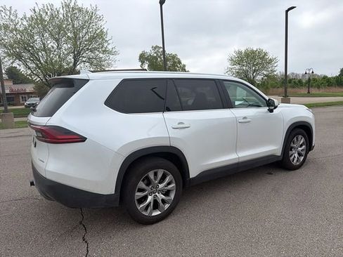 Used 2026 Toyota Grand Highlander Limited image 17