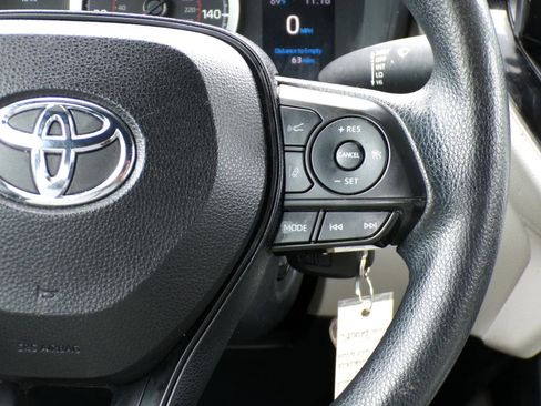 Used 2022 Toyota Corolla Cross L FWD image 16