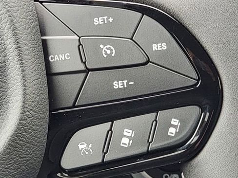 New 2026 Chrysler Pacifica Select w/ S Appearance Package image 34