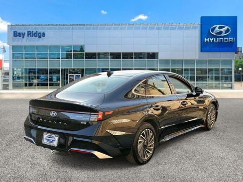 Used 2024 Hyundai Sonata Limited image 2