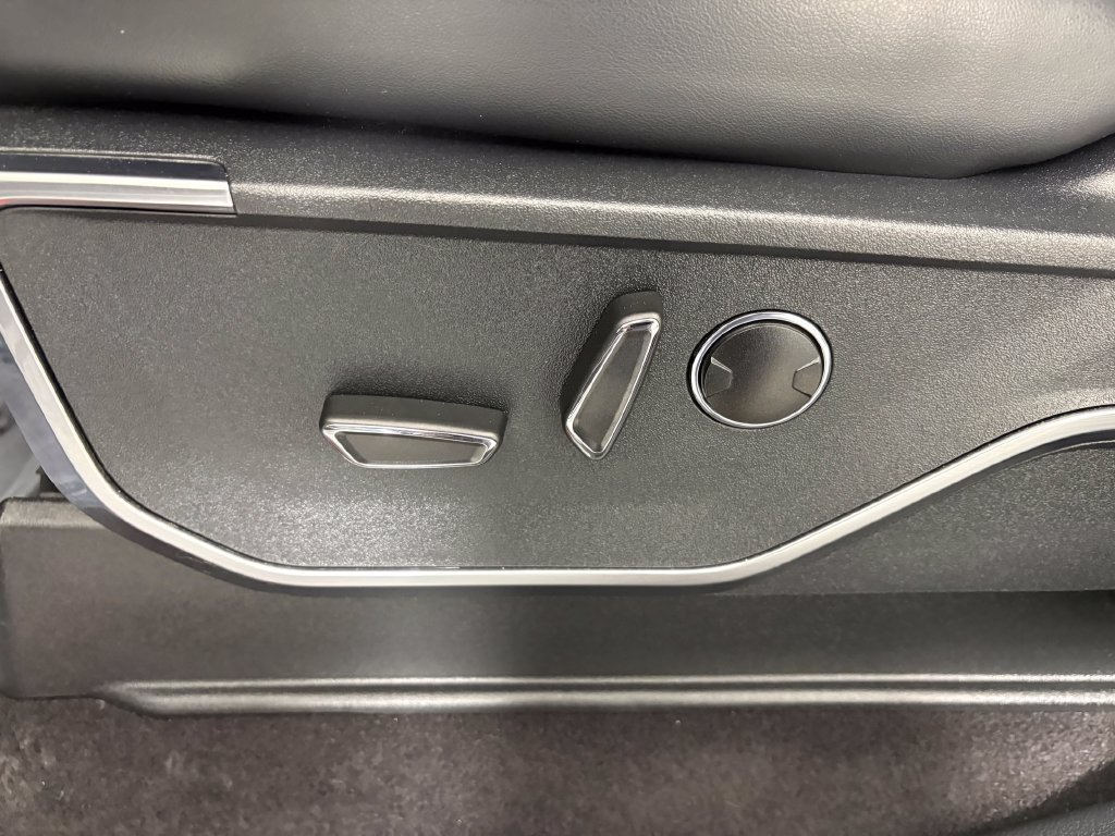 Certified 2025 Ford F150 Raptor AWD/4WD image 15