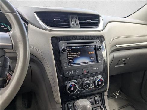 Used 2017 Chevrolet Traverse LT FWD image 14