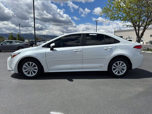 Used 2025 Toyota Corolla LE w/ LE Premium Package AWD/4WD image 6