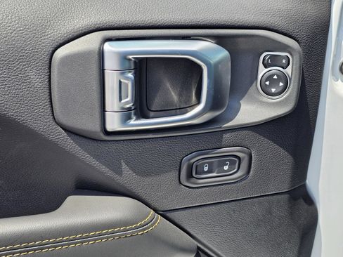 New 2026 Jeep Gladiator Mojave AWD/4WD image 17