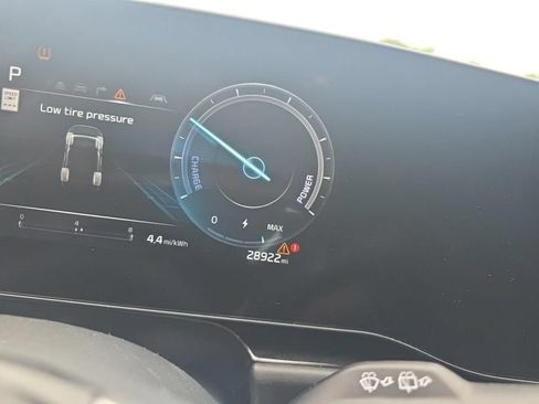 Used 2023 Kia Niro Wind w/ Wind Preserve Package FWD image 12