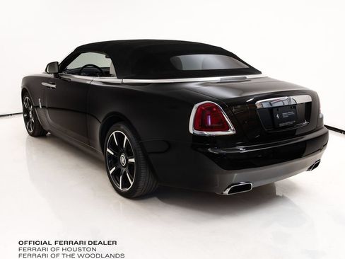 Used 2018 Rolls-Royce Dawn RWD image 27
