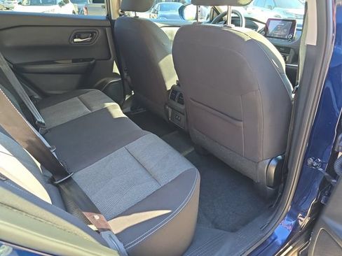 Used 2025 Nissan Rogue SV FWD image 15