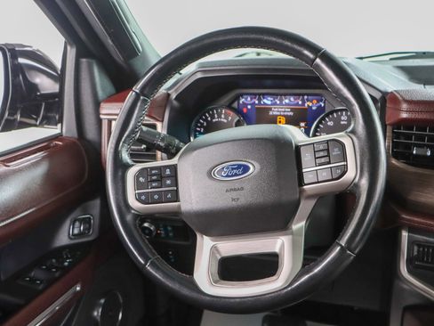 Used 2022 Ford Expedition Limited RWD image 12