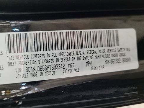 Used 2017 Jeep Compass Latitude w/ Popular Equipment Group image 33