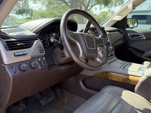 Used 2017 GMC Yukon Denali w/ Open Road Package AWD/4WD image 8